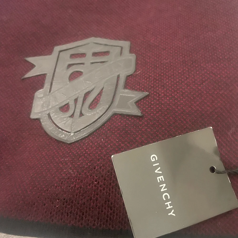 Givenchy Wool Scarf ๐งฃ - Picture 5 of 8